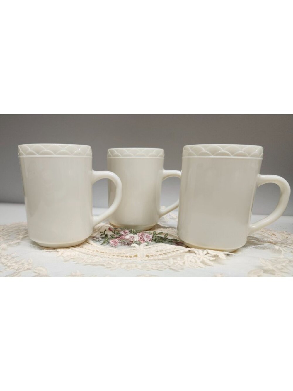 Arcopal France Mugs Set of 3 Cream Off-White Opal Glass